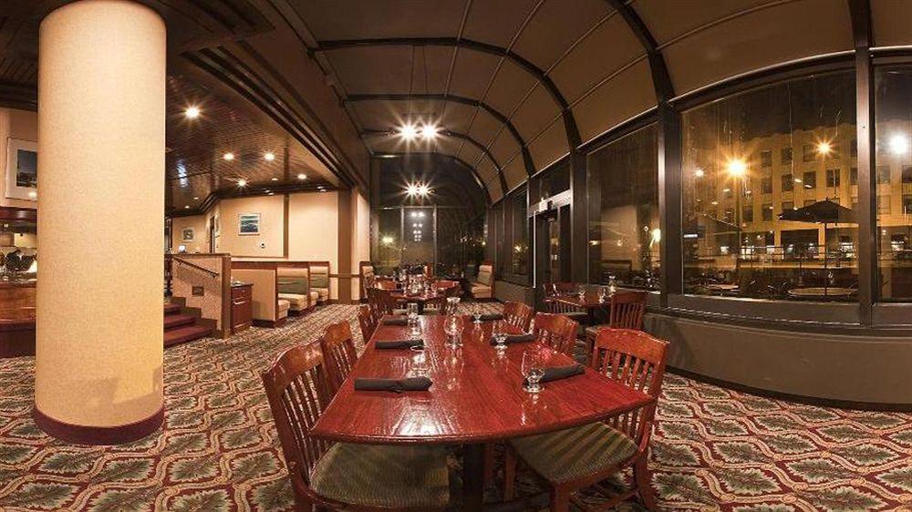 Delta Hotels By Marriott Muskegon Convention Center Εξωτερικό φωτογραφία