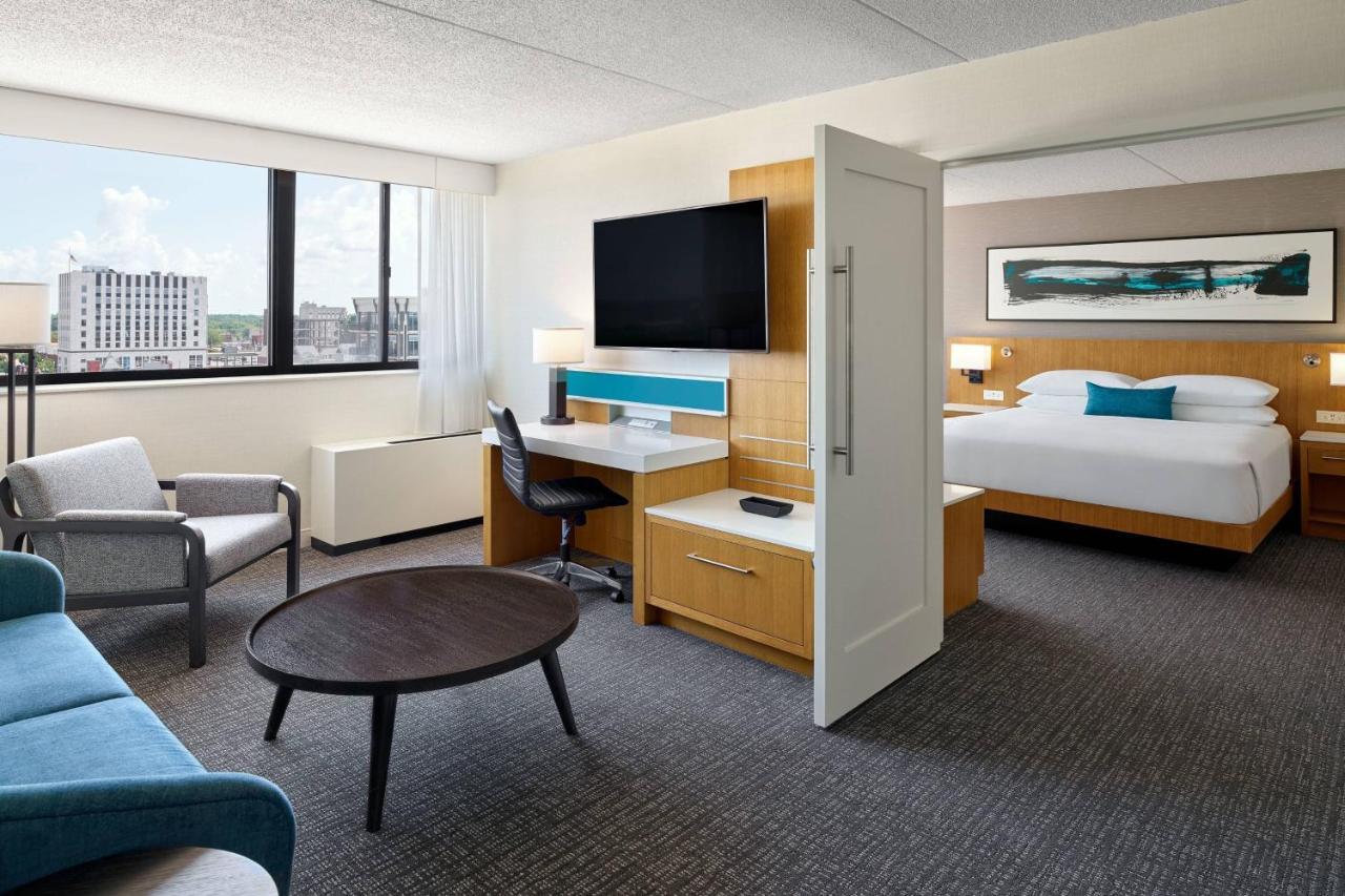 Delta Hotels By Marriott Muskegon Convention Center Εξωτερικό φωτογραφία