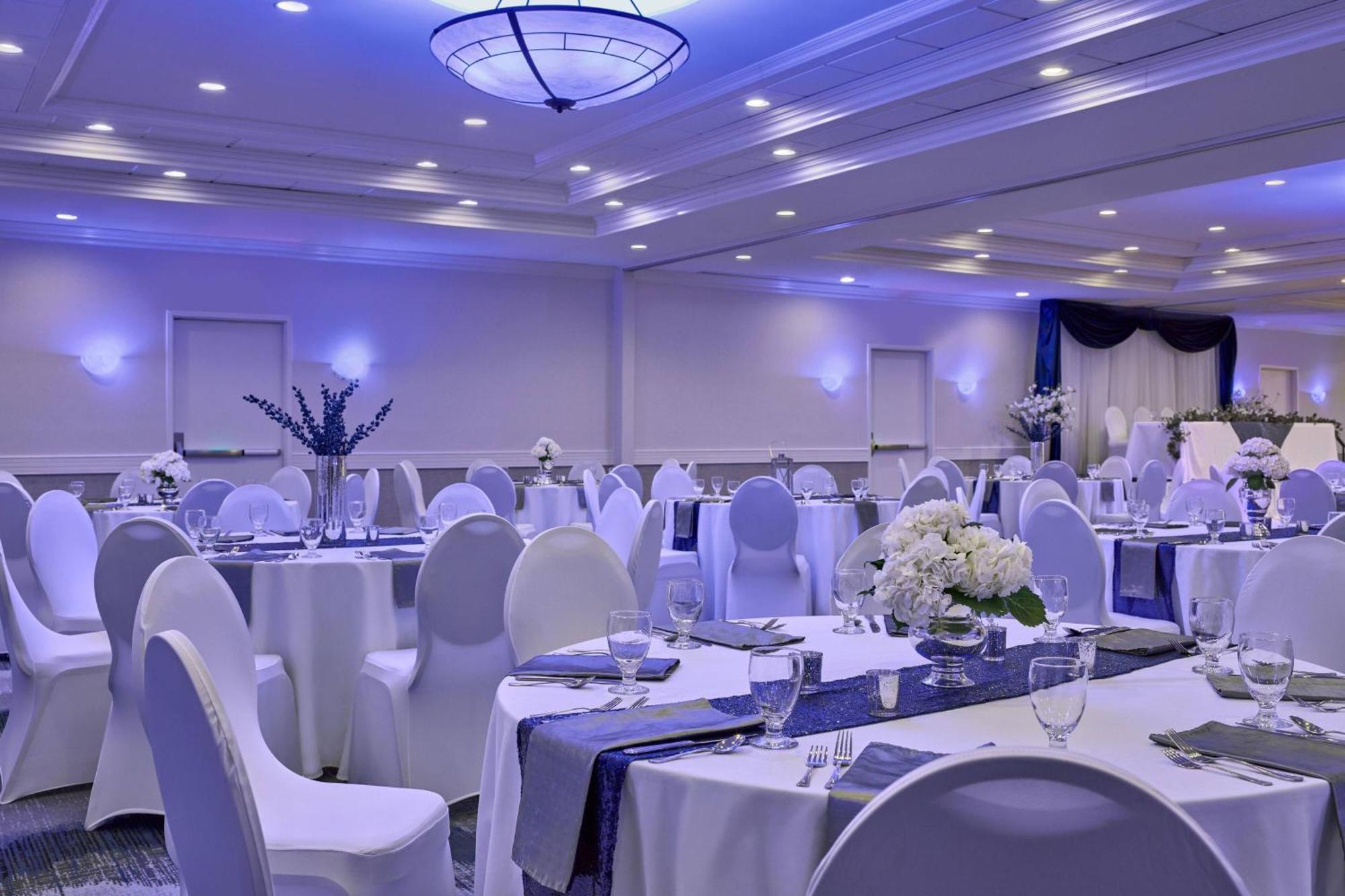 Delta Hotels By Marriott Muskegon Convention Center Εξωτερικό φωτογραφία