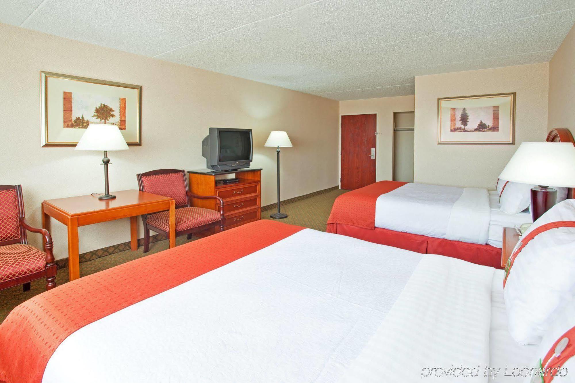 Delta Hotels By Marriott Muskegon Convention Center Δωμάτιο φωτογραφία