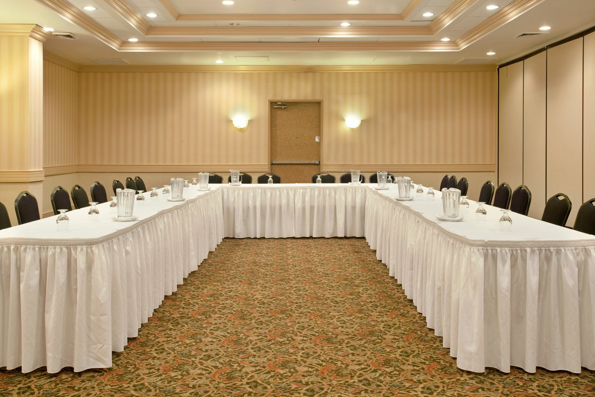 Delta Hotels By Marriott Muskegon Convention Center Εξωτερικό φωτογραφία